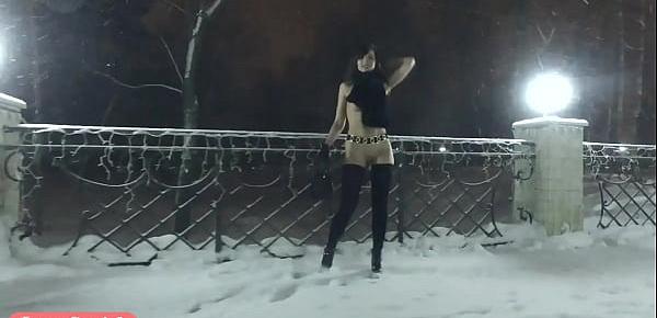  Jeny Smith naked in snow fall walking through the city